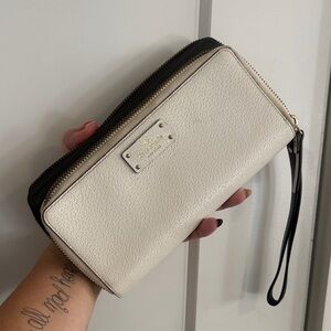 Kate Spade Black and Cream Wristlet Wallet